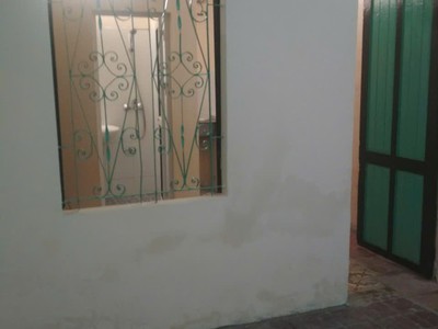 Chính chủ cho thuê lâu dài nhà cấp 4 - 30m2  khép kín- khu đặng thai mai, tây hồ, hà nội .giá 3,7 2