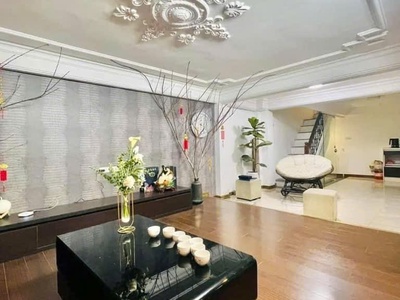 Nhà đẹp -lô góc - 2 thoáng - gara - ô tô tránh - kinh doanh 1