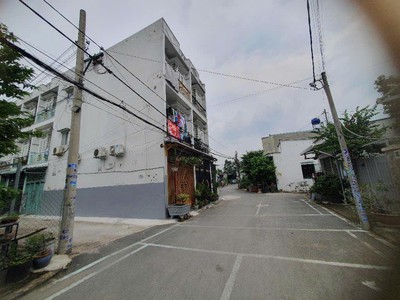 Nhà c4,đất thổ cư lô mặt hẻm 1/đường thạnh xuân 52, phường thạnh xuân, q12, dt 197m2  15mx15m  hẻm 3