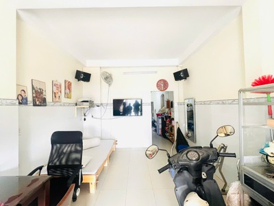 Nhà nhỏ xinh, bình chiểu thủ đức, dt 45m2   4 x 14   x2t, đường 12m, giá chỉ 3.45tyt 4