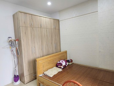 Cần bán tập thể Hồ Xô Viết, Hai Bà Trưng DTSD 100M, 3 ngủ giá 2.4 tỷ, lô góc, full đồ 1