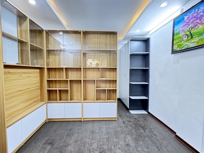 Căn hộ lô góc - Ban công cực thoáng- Sân rộng để xe thoải mái - Tiện ích bạt ngàn- Một bước ra hồ 0