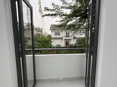 Cho thuê nhà nguyên căn gần kế Vạn Phúc City 1 trệt 3 lầu 20tr diện tích 5x20.5m 9