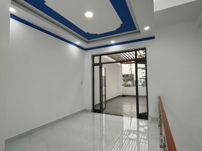 Cho thuê nhà nguyên căn gần kế Vạn Phúc City 1 trệt 3 lầu 20tr diện tích 5x20.5m 12