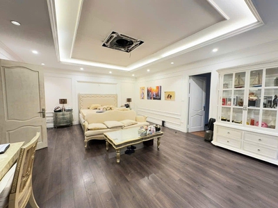 Nhà đội cấn-lô góc cực vip-cách phố chỉ 10m-ô tô tránh 108m2 5tầng/mt 16m 41 tỷ 4