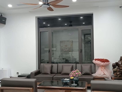 Bán gấp biệt thự ngõ 19 kim đồng: 123m2/ 4tầng thang máy,mt 12m chỉ 38.9 tỷ  tl 3