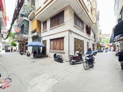Nhà đội cấn-lô góc cực vip-cách phố chỉ 10m-ô tô tránh 108m2 5tầng/mt 16m 41 tỷ 0
