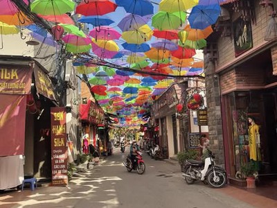 Bán nhà phố lụa hà đông dt 42m2, ngõ thông, dân xây chắc chắn, vài chục m tới ô tô tránh, về ở luôn. 0