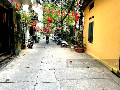 Bán nhà ngõ 444 đội cấn, 8,55 tỷ vnd, 33 m2, 5 tầng, thang máy, gần ô tô 0