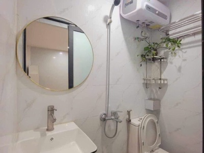 Cho thuê căn hộ tập thể 8/3 thanh nhàn, 60m2, 2 ngủ, 7 triệu 2