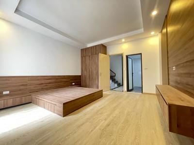 Bán chung cư mini cầu giấy, 100m2x7t,mt 10m, 35 phòng khép kín,2.2 tỷ/năm, 24 tỷ 1
