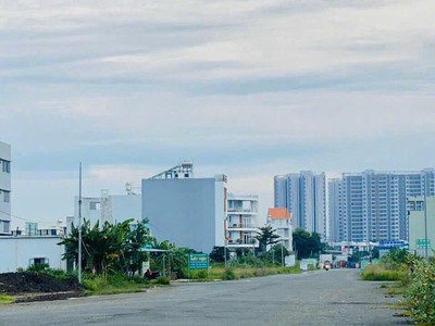 Mặt tiền đường bưng ông thoàn, p. phú hữu - q9   đối diện khu villa parrk 2