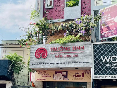 Cho thuê nhà 2MT Lê Văn Sỹ, Phường 13, Quận Phú Nhuận. Trệt, 3 lầu, DT 300m2 chỉ 50tr 0
