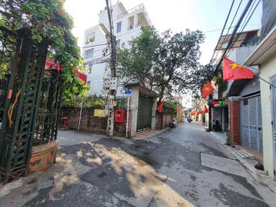 Nhà mới ngọc thuỵ - ô tô 20m - nhà đẹp long lanh - full nội thất ở luôn 3