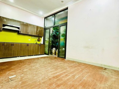 Trung tâm mễ trì - hàng xóm jw 5 sao - 30m ra ô tô tránh - mặt tiền quyền lực 6m - 65m2 - dân xây 2