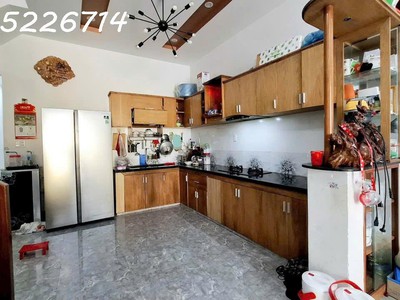3 tầng, khu phố toàn tây ở. đi bộ ra biển mỹ khê, đường 6m. đà nẵng 1