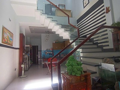 Nhà đẹp đón tết sát khu phố tây , cách biển mỹ khê 30m. 3 tầng 3 mê lệch 0