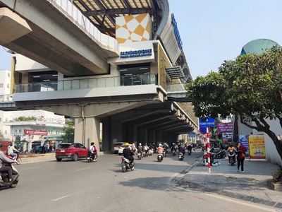 Bán nhà chiến thắng văn quán hà đông. nhà phân lô ô tô đỗ cửa,  dt 40m, 5 tầng. mặt tiền 6m 4