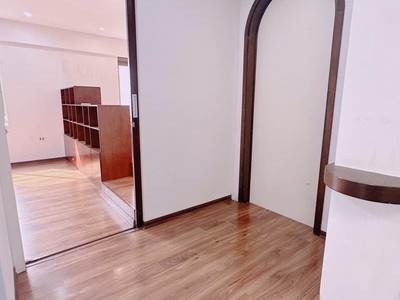 Bán chung cư d2 ct2 tây nam linh đàm. 82m2 nhỉnh 5 tỷ 1