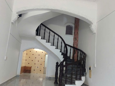 Cho thuê nhà Tô Vũ , Văn Cao . Đường rộng 2 ô tô tránh nhau . Làm Văn Phòng , Spa ... kết hợp ở ok 3