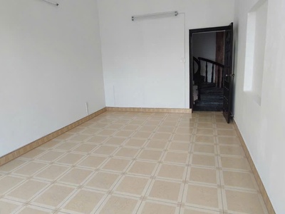 Cho thuê nhà Tô Vũ , Văn Cao . Đường rộng 2 ô tô tránh nhau . Làm Văn Phòng , Spa ... kết hợp ở ok 0