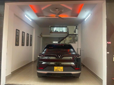 Bán nhà 3.5 tầng gara oto ngõ phố Lê Viết Quang, TP Hải Dương, 48.5m2, mt 4.38m, 3 ngủ, 3vs 0