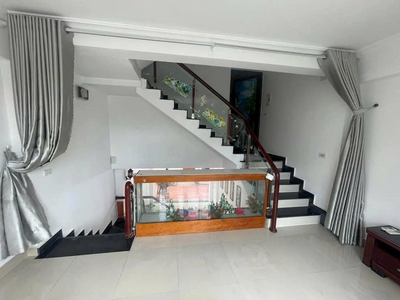 Bán nhà 3.5 tầng gara oto ngõ phố Lê Viết Quang, TP Hải Dương, 48.5m2, mt 4.38m, 3 ngủ, 3vs 1