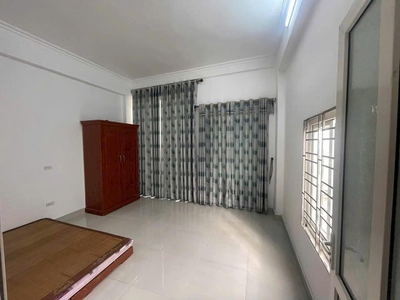 Bán nhà 3.5 tầng gara oto ngõ phố Lê Viết Quang, TP Hải Dương, 48.5m2, mt 4.38m, 3 ngủ, 3vs 5