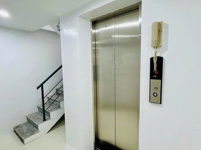 Lạc long quân - 87m 7 tầng thang máy - ô tô vào nhà - chỉ 19 tỷ 2