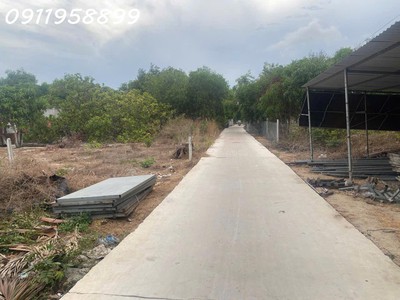Bán 292m2 đất thổ cư lô 2 ngô tất tố, thị xã lagi gần biển cam bình giá rẻ nhất 1