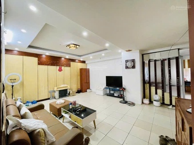Cho thuê căn hộ tầng trung tòa ct6 kế bên cổng trường quốc tế mỹ amis khu đô thị văn khê, hà đông 1