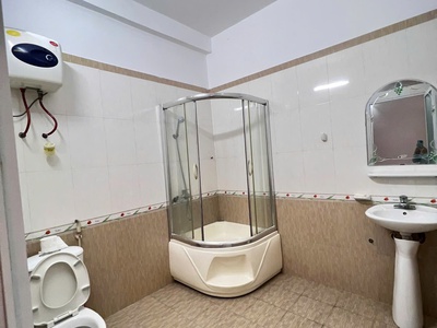 Cho thuê nhà Văn Cao, 6 ngủ khép kín, DT: 75m2 x 5 tầng. 1