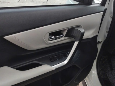 Toyota Veloz Cross 2022 CVT - 8000 km- 590 triệu 2