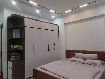 Cho Thuê nhà mặt đường Tôn Đức Thắng gần ngã 5 Cơ Điện An Dương , có thang máy , thang bộ , làm VP , 6