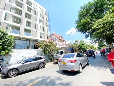 Cho thuê Mặt Bằng Trệt tòa nhà 81 Quốc Hương, Phường Thảo Điền, TP Thủ Đức. DT 450m2 chỉ 300tr 2