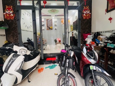 Vị trí đẹp hiếm có đường số 12 kdc chợ tân mỹ -  phú mỹ hưng   quận 7- đường 10m - 98 m2   nhỉnh 9 0
