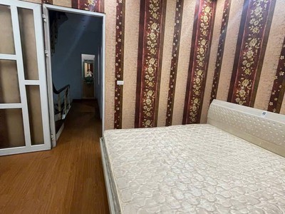 Cho thuê nhà ngõ ô tô tránh 80  nguyễn hoàng tôn, 51m2, mt 4.5m, 5 pn, 14tr 3