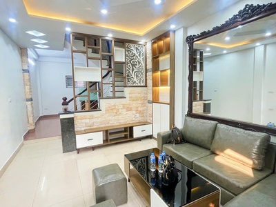 Phố thạch bàn, nhà chủ tự xây, 42 m , 4 tầng, 5 ngủ, tặng nội thất, ở ngay, 2 thoáng, tiện ích, chỉ 1