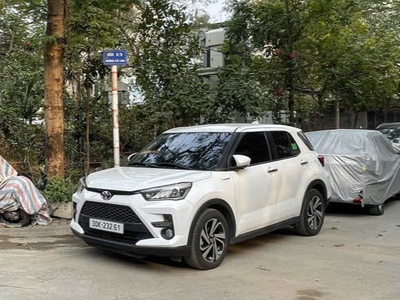 Phố thạch bàn, nhà chủ tự xây, 42 m , 4 tầng, 5 ngủ, tặng nội thất, ở ngay, 2 thoáng, tiện ích, chỉ 0