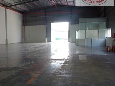 Cho thuê nhà xưởng KV 3.700m2 xây hết đất nằm ở Tân Hiệp, Tân Uyên. 1