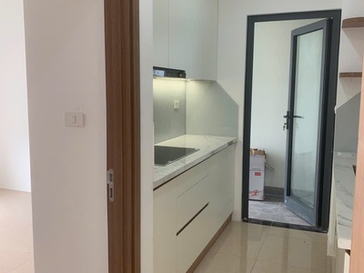 Cho thuê căn hộ 3 ngủ chung cư Officetel mặt đường Giải Phóng, nội thất cao cấp 4