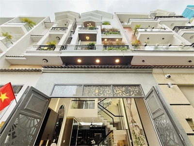 Khu đồng bộ cao tầng quang trung, phường 8. nhà 5 tầng đủ nội thất, chỉ 7.66 tỷ 0