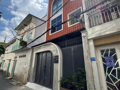 Bán nhà hẻm 127 ba vân , p.14 tân bình, 4,2 23m, 2 tầng, 110tr/m 0