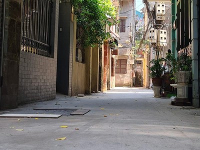 Bán nhà trần thái tông, tòa nhà dòng tiền 800 triệu/năm, đầy đủ phòng cháy, 52m , 11.8 tỷ 2