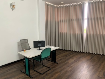 Quận thủ đức    cho thuê mb   n/c 1 hầm lửng 3 lầu , vị trí kinh doanh đẹp lắm, tel : 2