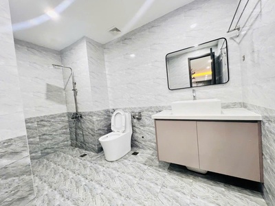 Chính chủ trên sổ bán chung cư flc, diện tích 113,3m2 4 ngủ 2 vệ sinh, giá 5.95 tỷ có thương lượng 3