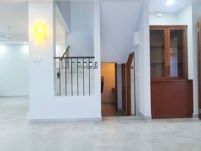 Cho thuê nhà phường an phú quận 2, dt 10x20, cách song hành 200m, đi 2km ra cầu sài gòn 2