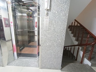 Tòa căn hộ 6 tầng thang máy ,dòng tiền 60 triệu tháng -hồ xuân hương -ngũ hành sơn -giá chỉ 18 tỷ . 0