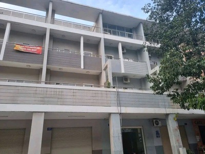 Nhà đẹp lý tưởng mở công ty , văn phòng hay kinh doanh tại sát ngay trung tâm hành chính tp mói 2