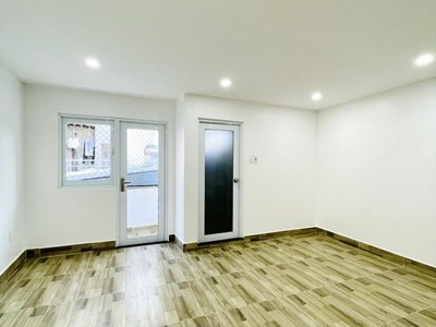 Nhà phạm văn nghị chợ tân lập, 63m2, sân rộng, đường luồn thoáng, ở ngay, 2.85 tỷ 2